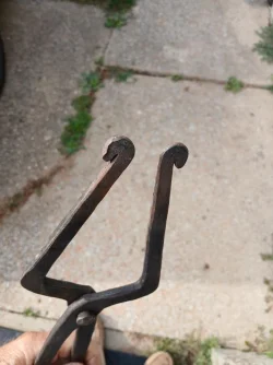 flat tongs.webp